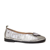 Baleriny Tuffoni – srebrne, skórzane, z cyrkoniami – ujęcie pod kątem ukazujące przód i bok buta