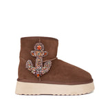 Botki w stylu emu hiszpańskiej marki Alma En Pena – brązowe, zamszowe, ocieplane - widok z boku