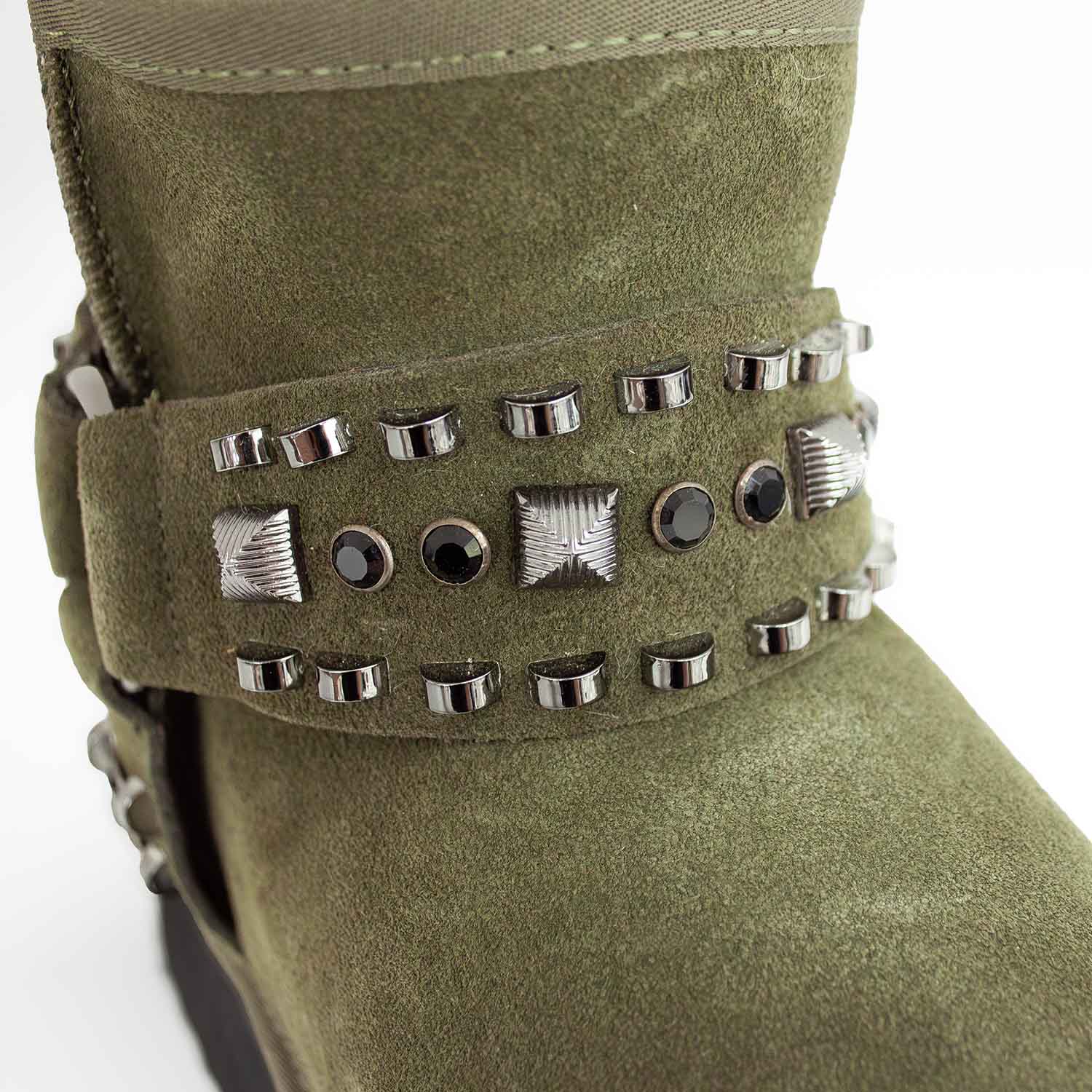 Botki emu hiszpańskiej marki Alma En Pena – zielone (khaki), zamszowe, ocieplane - zbliżenie na nity