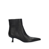 Skórzane botki damskie na kaczuszce SAKURA od hiszpańskiej marki Bibi Lou w czarnym kolorze - widok z boku.