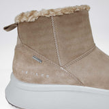 Botki Igi&Co – beżowe, zamszowe, śniegowce - zbliżenie.