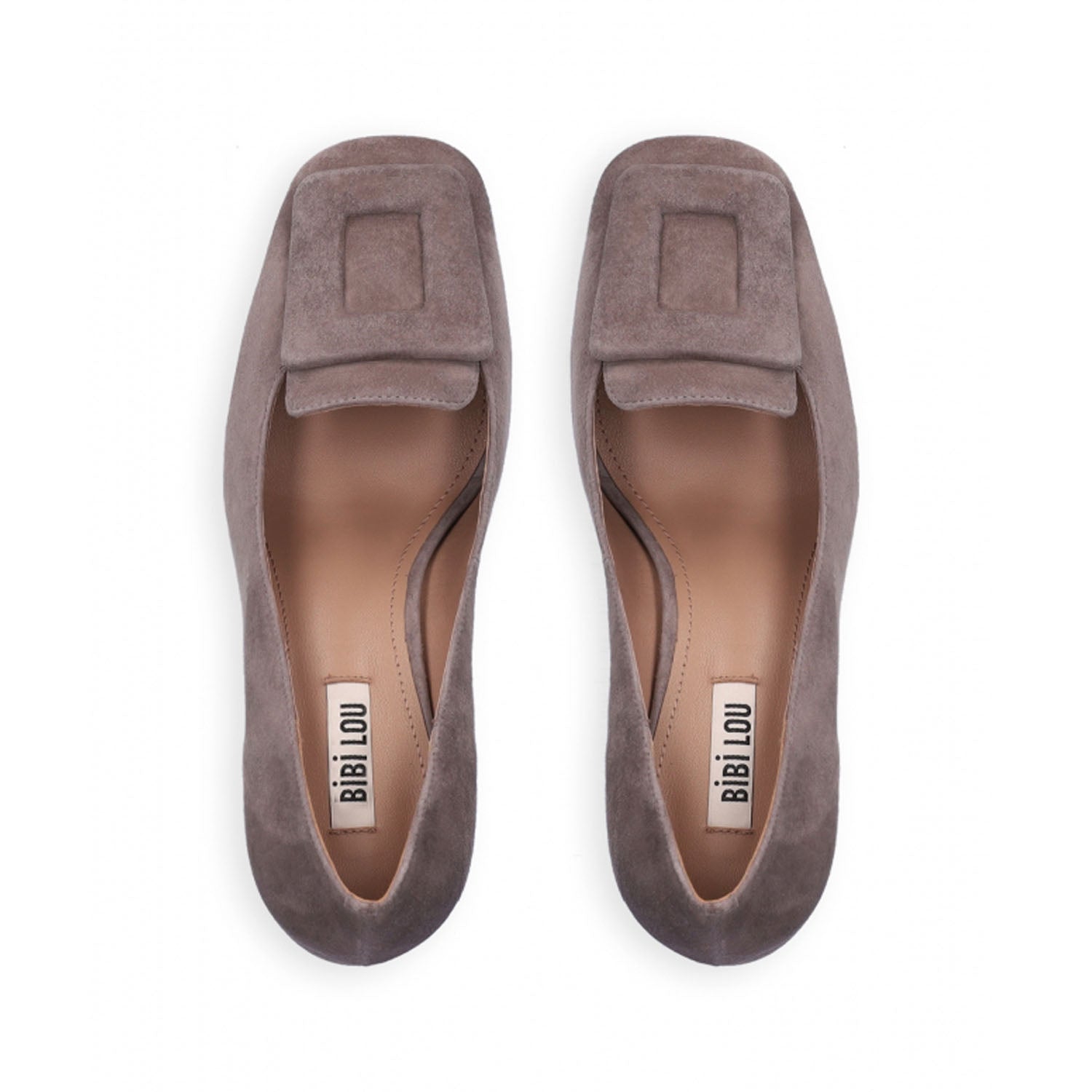 Czółenka Bibi Lou zamszowe, skórzane na słupku – widok z góry na parę, ukazujący kształt nosków i wnętrze z naturalnej skóry
