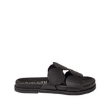 Skórzane klapki hiszpańskiej marki Bibi Lou – czarne, designerskie, ze skóry naturalnej, widok z boku.