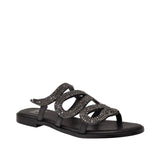 Hiszpańskie klapki Bibi Lou – skórzane, z cyrkoniami i paskami ułożynymi we wzór wijącego się węża, widok pod kątem.