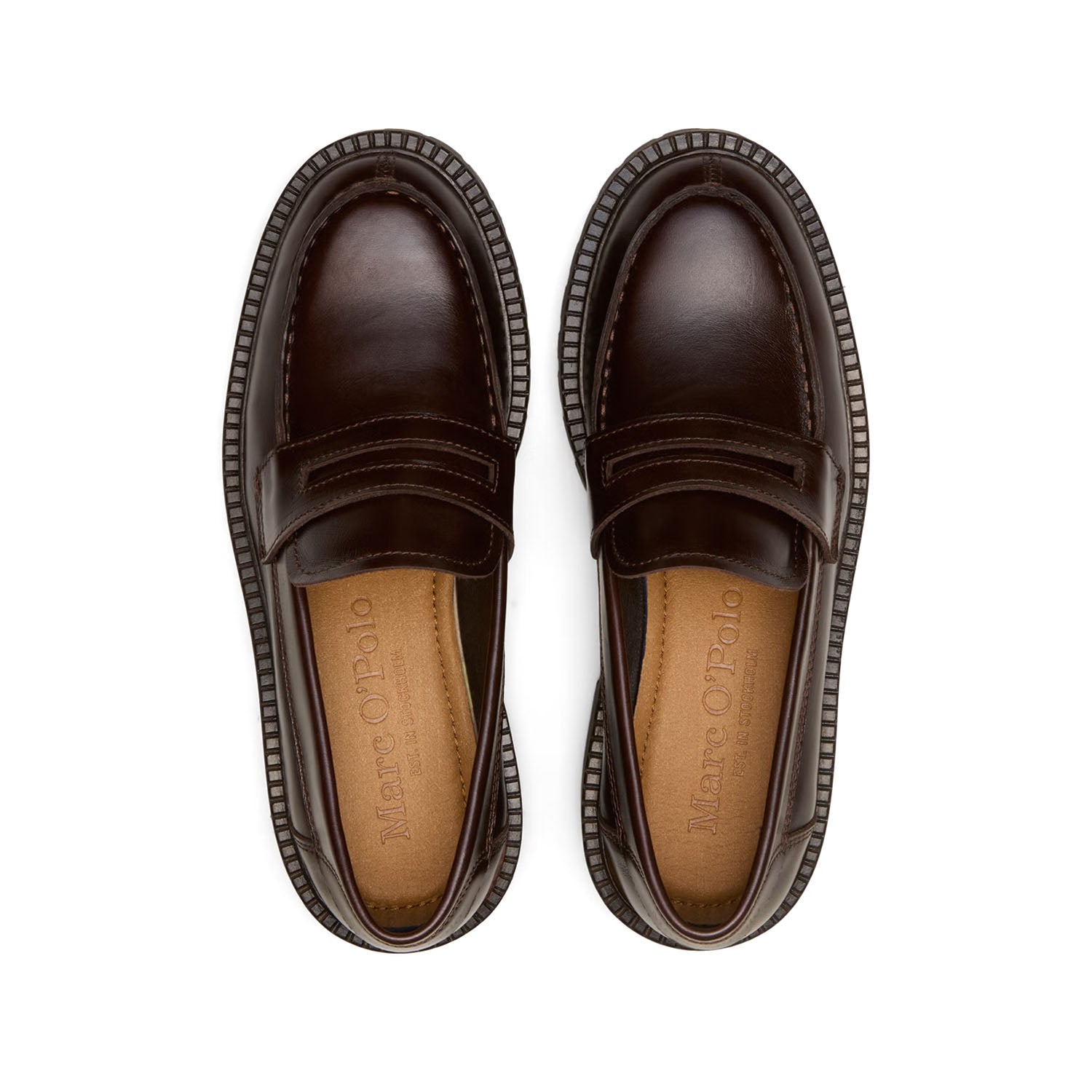 Mokasyny typu loafersy Marc O’Polo – ciemnobrązowe, skórzane z najwyższej jakości skóry naturalnej, widok z góry.