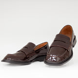 Eleganckie mokasyny Tuffoni – bordowe, lakierowane, włoskie - widok z przodu.