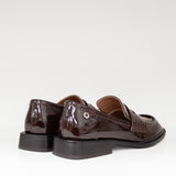 Eleganckie mokasyny Tuffoni – bordowe, lakierowane, włoskie - widok z tyłu.