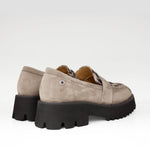 Mokasyny Tuffoni – zamszowe, animal print, włoskie - widok z tyłu.