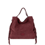 Shopperka Ripani – bordowa, z frędzlami, włoska, ze skóry zamszowej - widok z przodu.