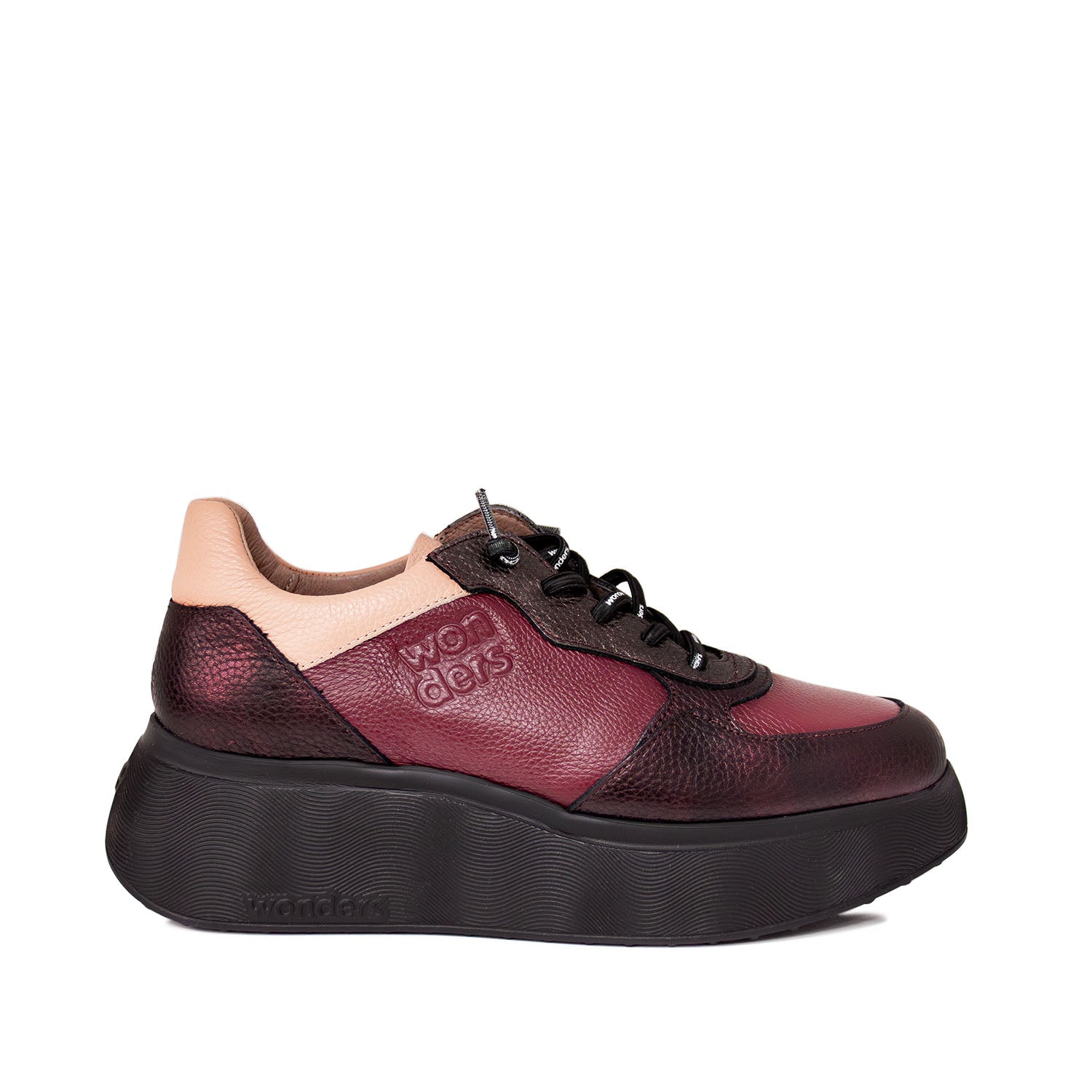 Sneakersy Wonders – bordowe, skórzane, na platformie, widok z boku na jesienne sneakersy hiszpańskiej marki.