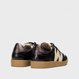 Czarne skórzane sneakersy Wonders NUBIA w stylu retro tampek - widok z tyłu.