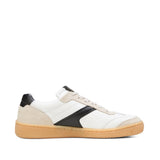 Trampki Marc O’Polo – ujęcie z boku, skórzane w kolorze białym z retro estetyką.