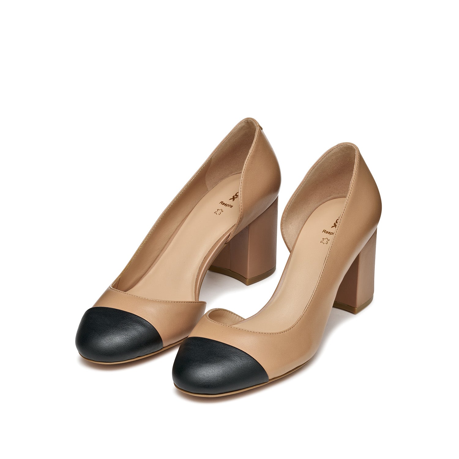 Beżowe czółenka GEOX na słupku, elegancki profil z czarnym noskiem.