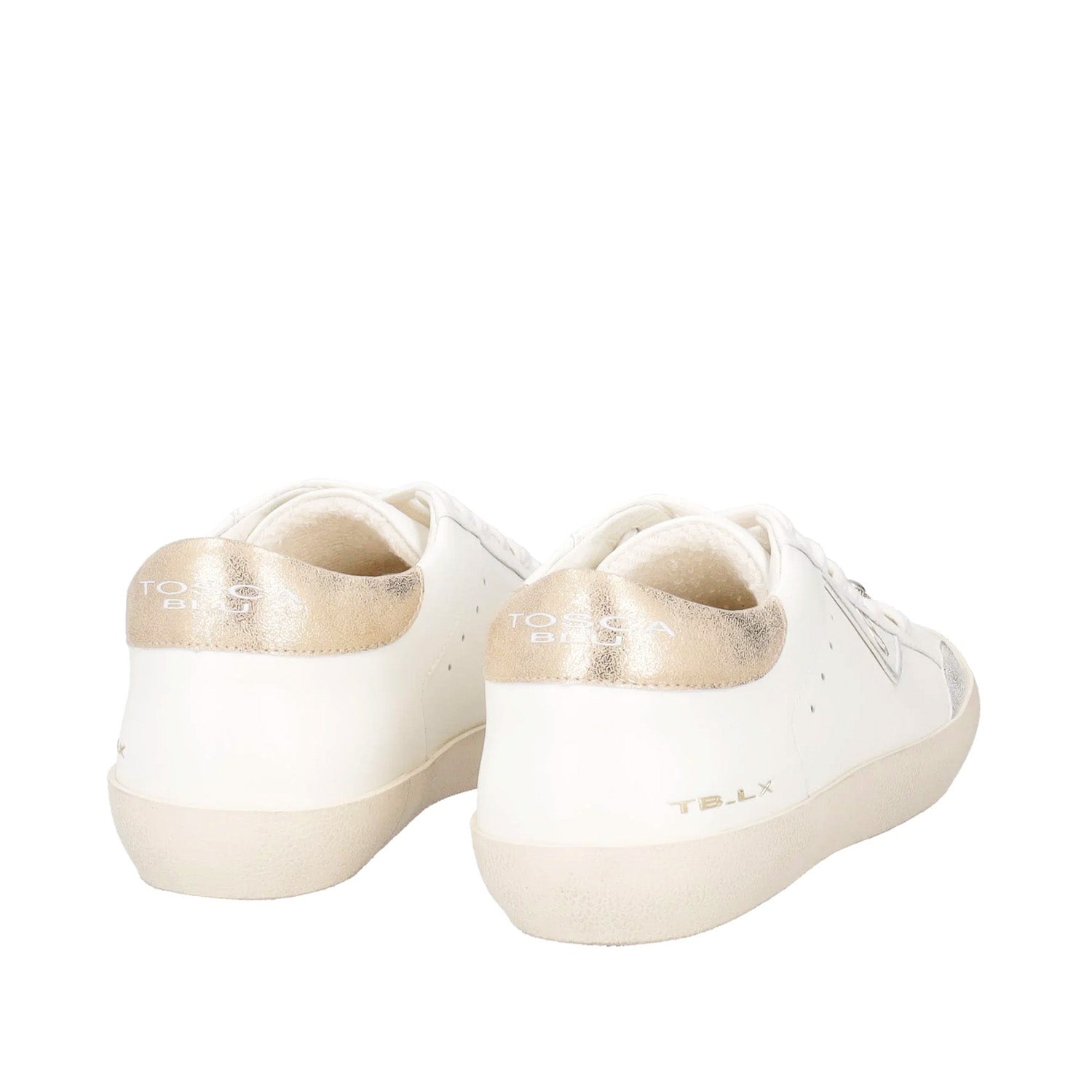 Białe sneakersy Tosca Blu, widok z tyłu z widocznymi złotymi detalami.