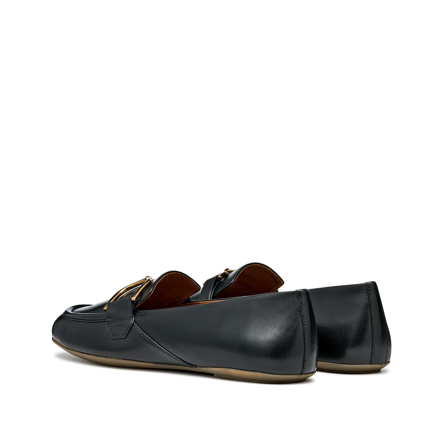 Czarne, skórzane mokasyny GEOX Palmaria – widok z tyłu, niska podeszwa.