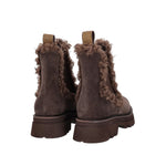 Włoskie botki na platformie marki Tosca Blu – brązowe, zamszowe, z futerkiem - widok z tyłu.