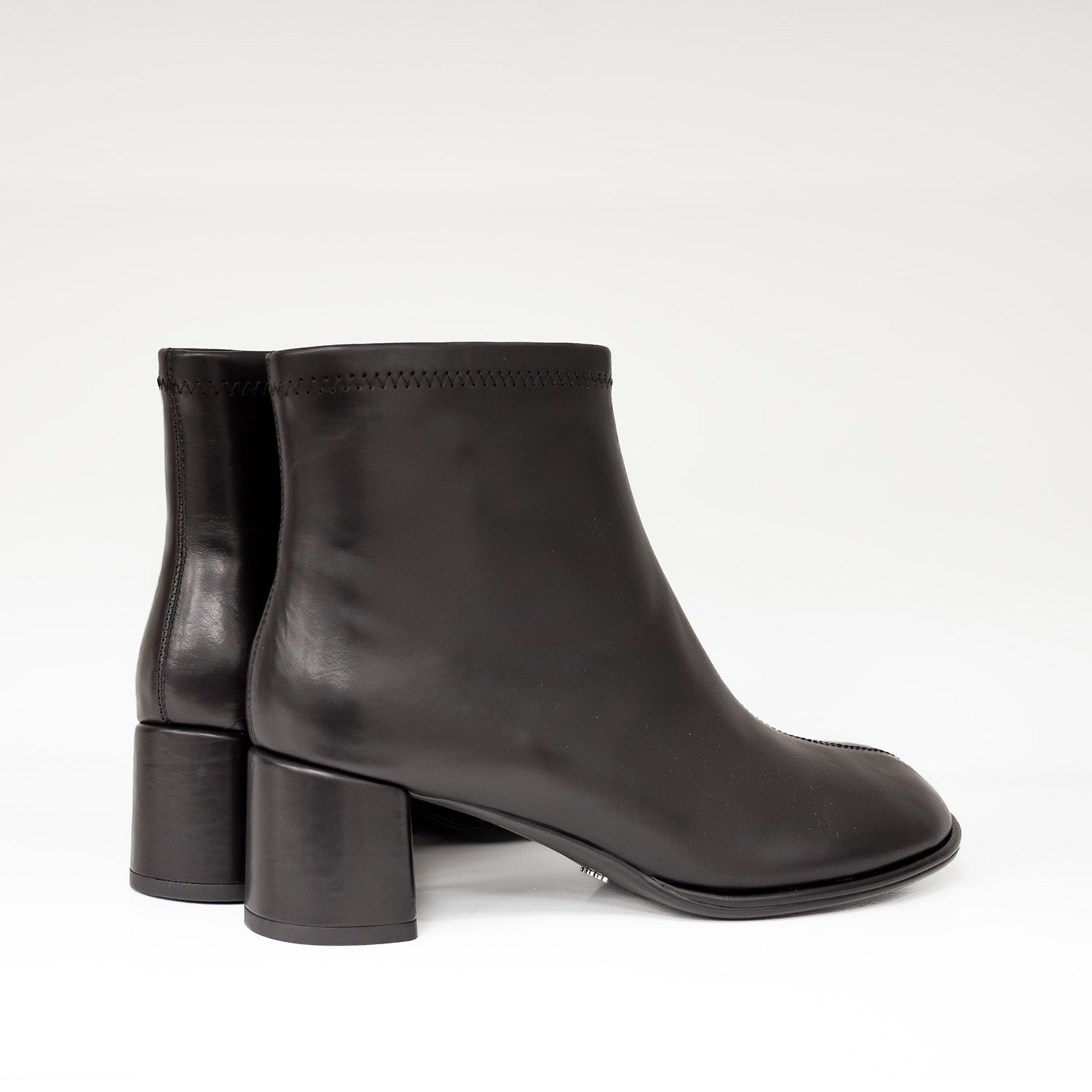 Botki Tuffoni – czarne, skóra naturalna, na obcasie - widok z tyłu.