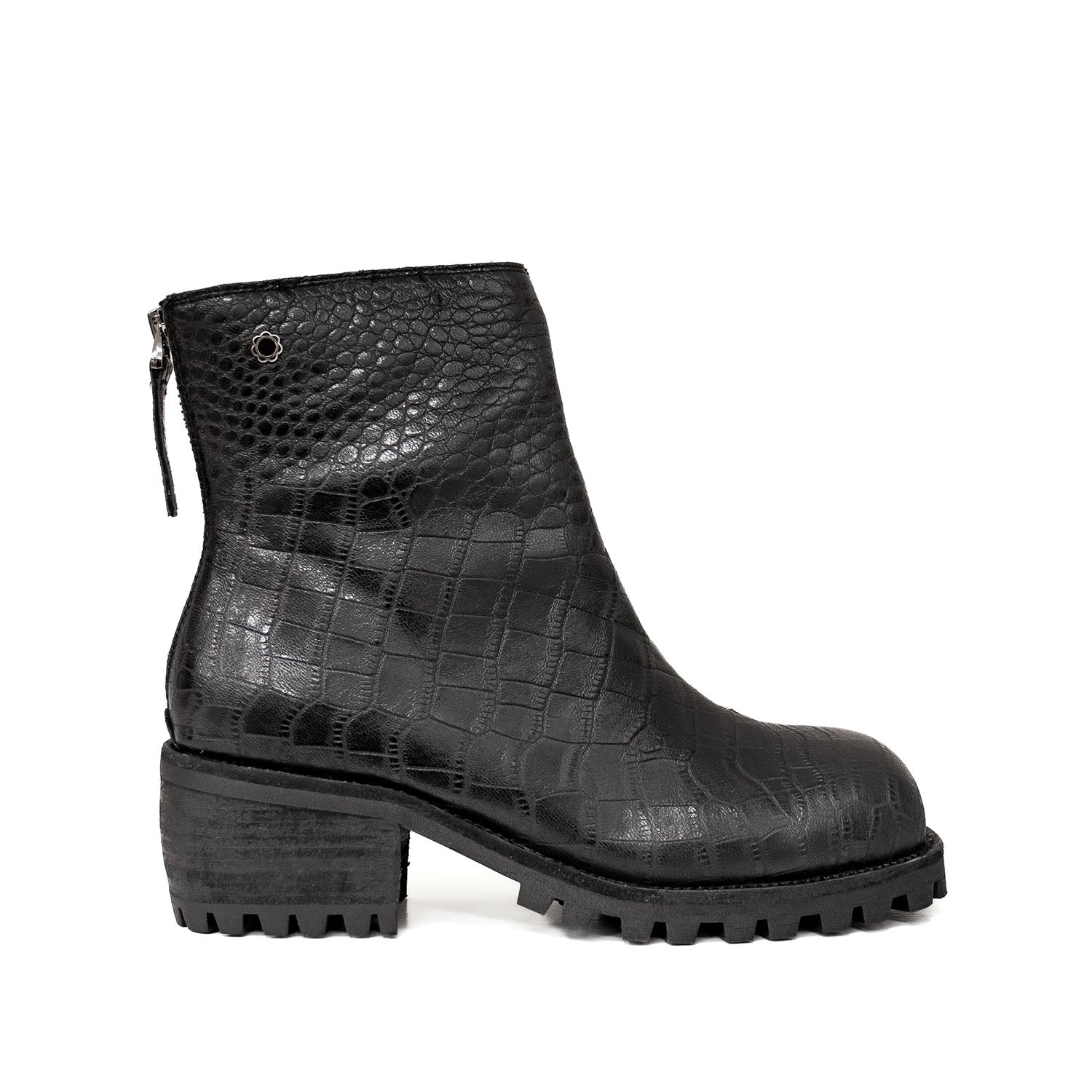 Botki Tuffoni – czarne, skórzane, z tłoczonej skóry, na obcasie z bieżnikiem - widok z boku.