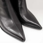 Botki włoskiej marki Tuffoni – na obcasie kieliszkowym, czarne, skóra naturalna - widok z góry.