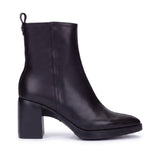 Botki Wonders – czarne, skórzane, eleganckie - widok z boku