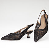 Czółenka Alma En Pena – czarne, bez pięty, na obcasie kieliszek ze skóry naturalnej oraz siateczki  - widok z przodu.