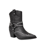 Kowbojki Tosca Blu – czarne, skórzane, z napami - widok pod kątem.