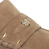 Loafersy hiszpańśkiej marki Bibi Lou – taupe, skórzane, zamszowe - widok z zbliżenie.