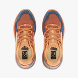 Włoskie sneakersy na platformie EXTR4 – brązowe, sportowe, zamszowe - widok z góry.
