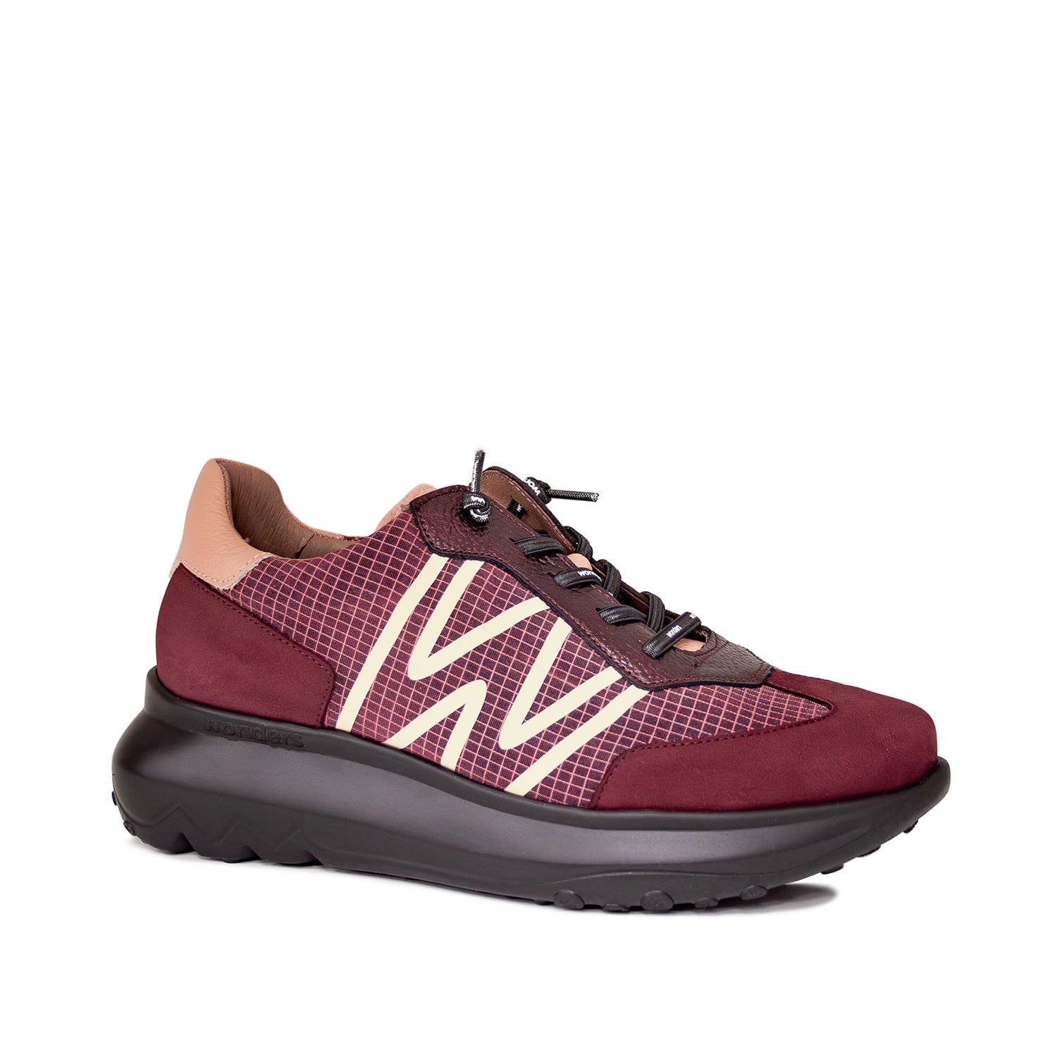 Sneakersy Wonders z nowej kolekcji jesiennej – bordowe, skórzane, hiszpańskie, na wysokiej platformie wondersfly z naturalnej skóry, w ujęciu pod kątem.