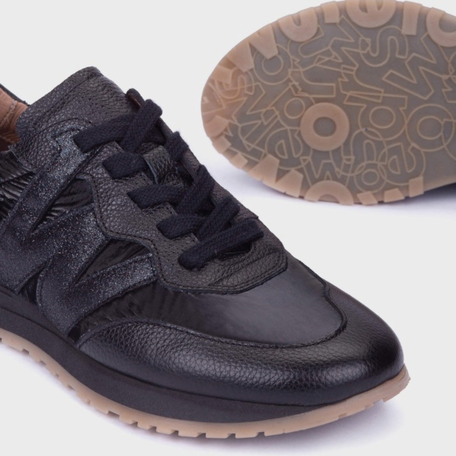 Sneakersy Wonders – sportowe, metaliczne, czarne - zbliżenie