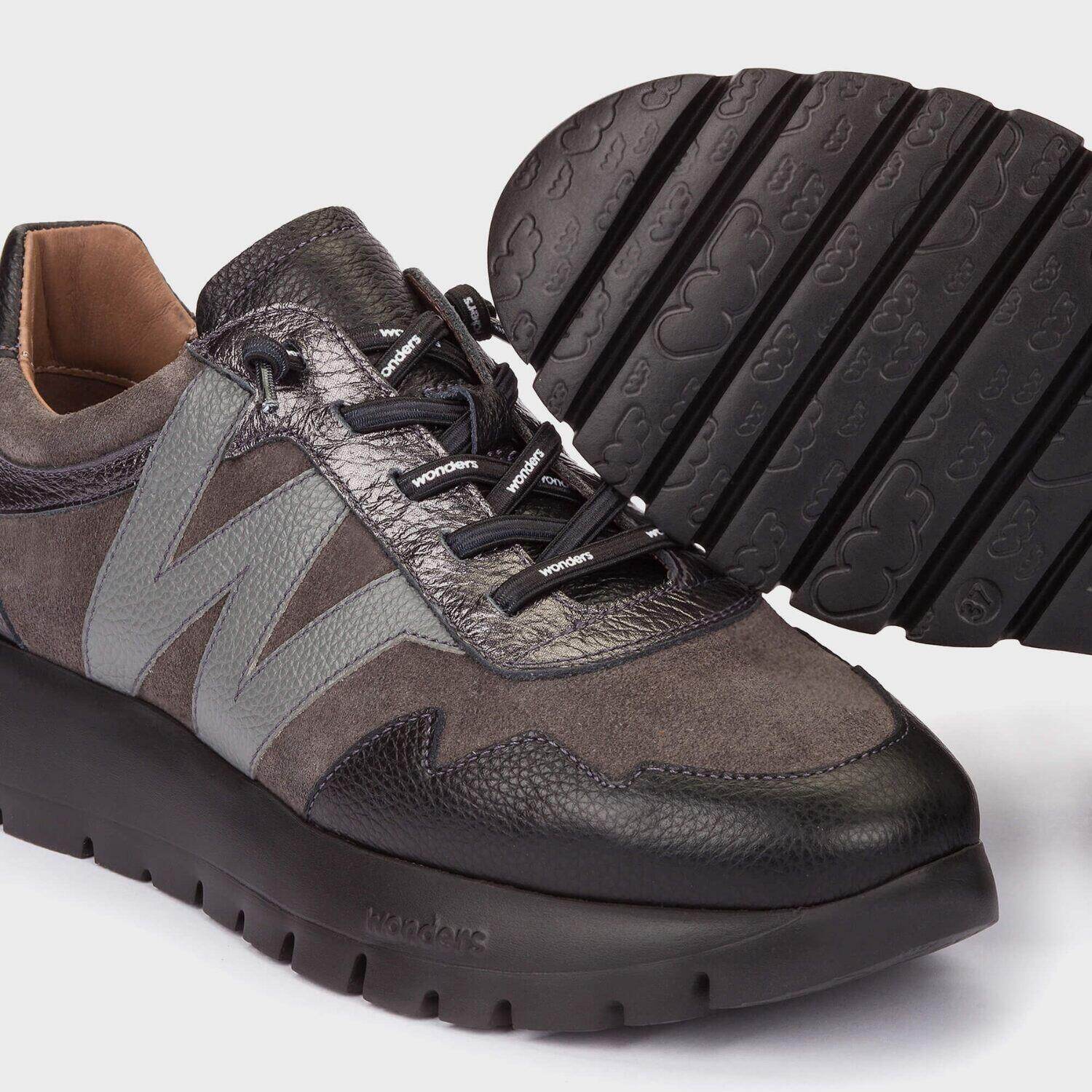 Sneakersy Wonders – szare, skórzane, na platformie - zbliżenie