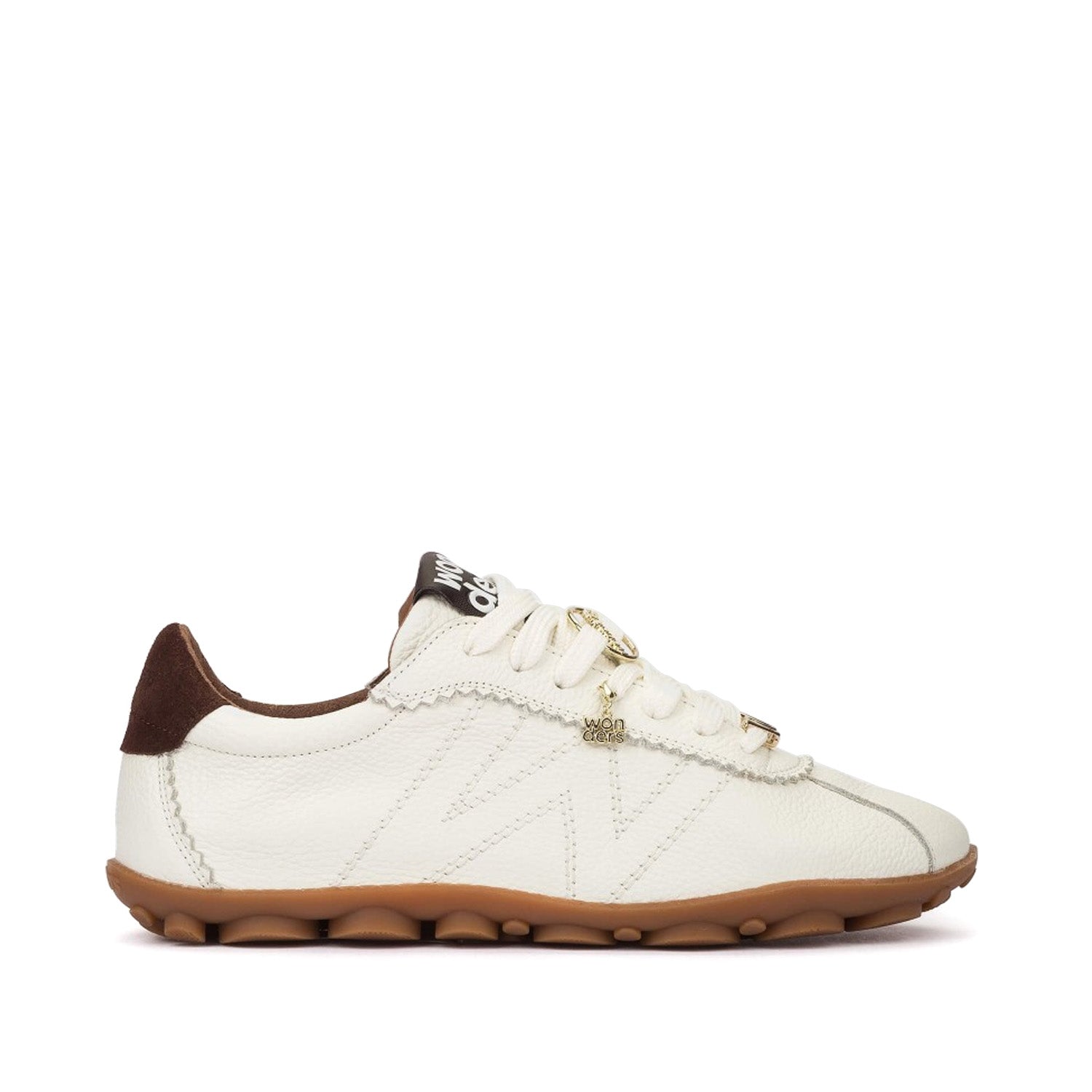 Sneakersy Wonders – trampki SPRINTR, kremowe, w stylu retro z aplikacjami na sznurowadłach - widok z boku.