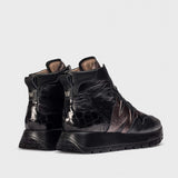 Wiosenne sneakersy Wonders – za kostkę, damskie, skóra naturalna, widok z tyłu.