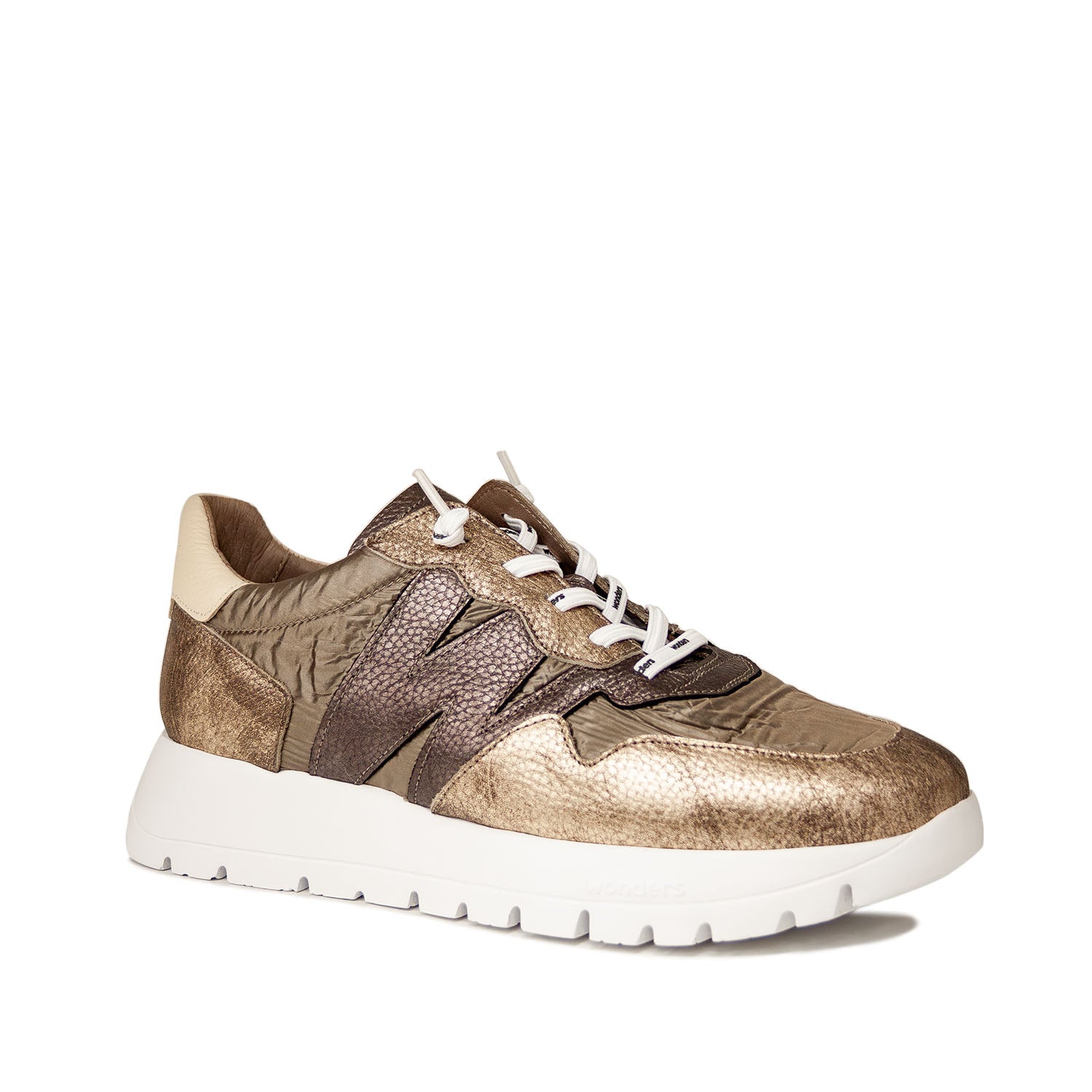Sneakersy Wonders – złote, miedziane, metaliczne, skórzane z nowej kolekcji 2025/2026 - widok pod kątem.