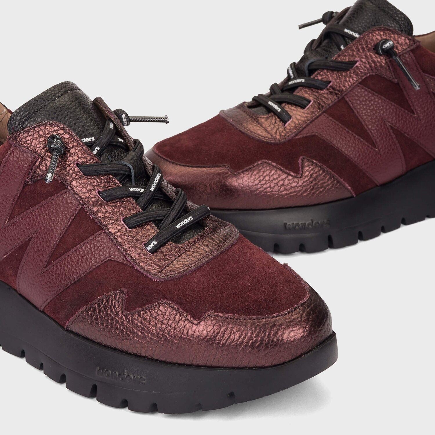 Sneakersy Wonders – bordowe, zamszowe, skórzane - zbliżenie