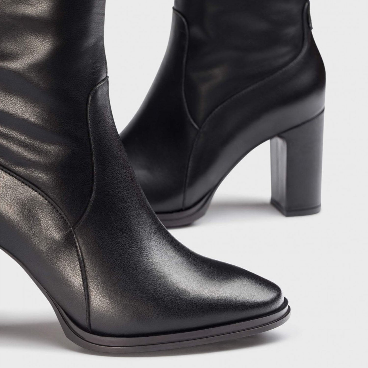 Kozaki Wonders – skórzane, czarne, na obcasie - Main Image